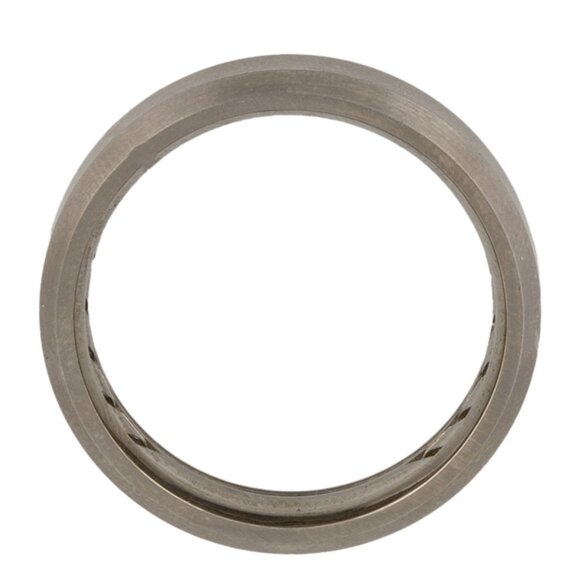 DAVID YURMAN TITANIUM BEVELED BAND RING - Picture 8 of 8